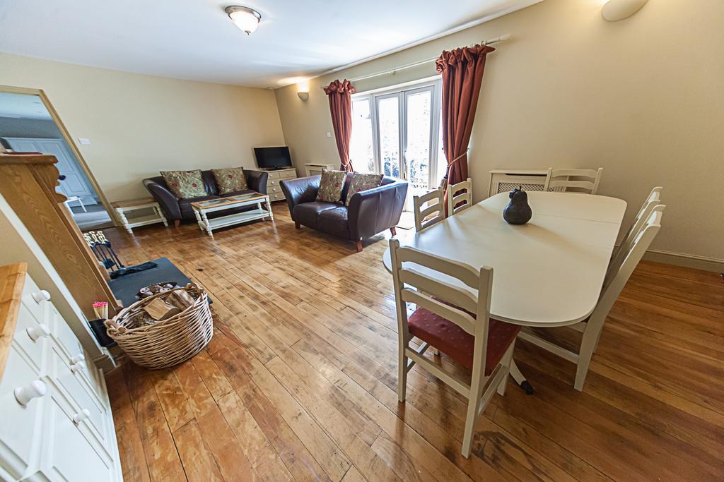 مبيت وإفطار تيفرتون Stoodleigh Court Coach House المظهر الخارجي الصورة