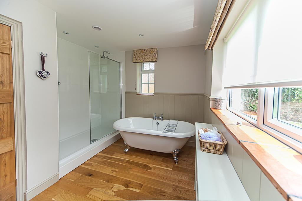 مبيت وإفطار تيفرتون Stoodleigh Court Coach House المظهر الخارجي الصورة